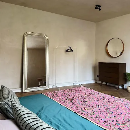 Apartment Gaestehaus Einer Historischen Kuenstlervilla