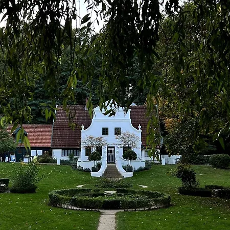 Gaestehaus Einer Historischen Kuenstlervilla アパート *