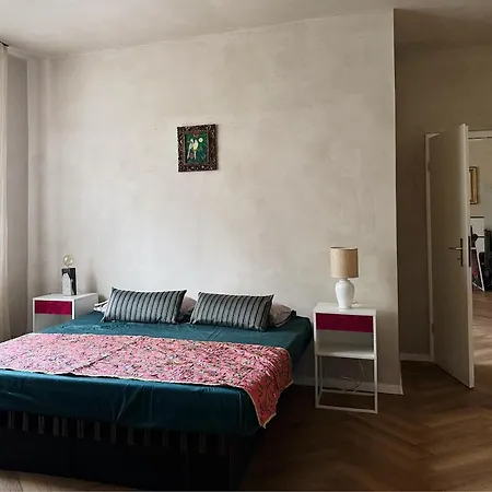Gaestehaus Einer Historischen Kuenstlervilla